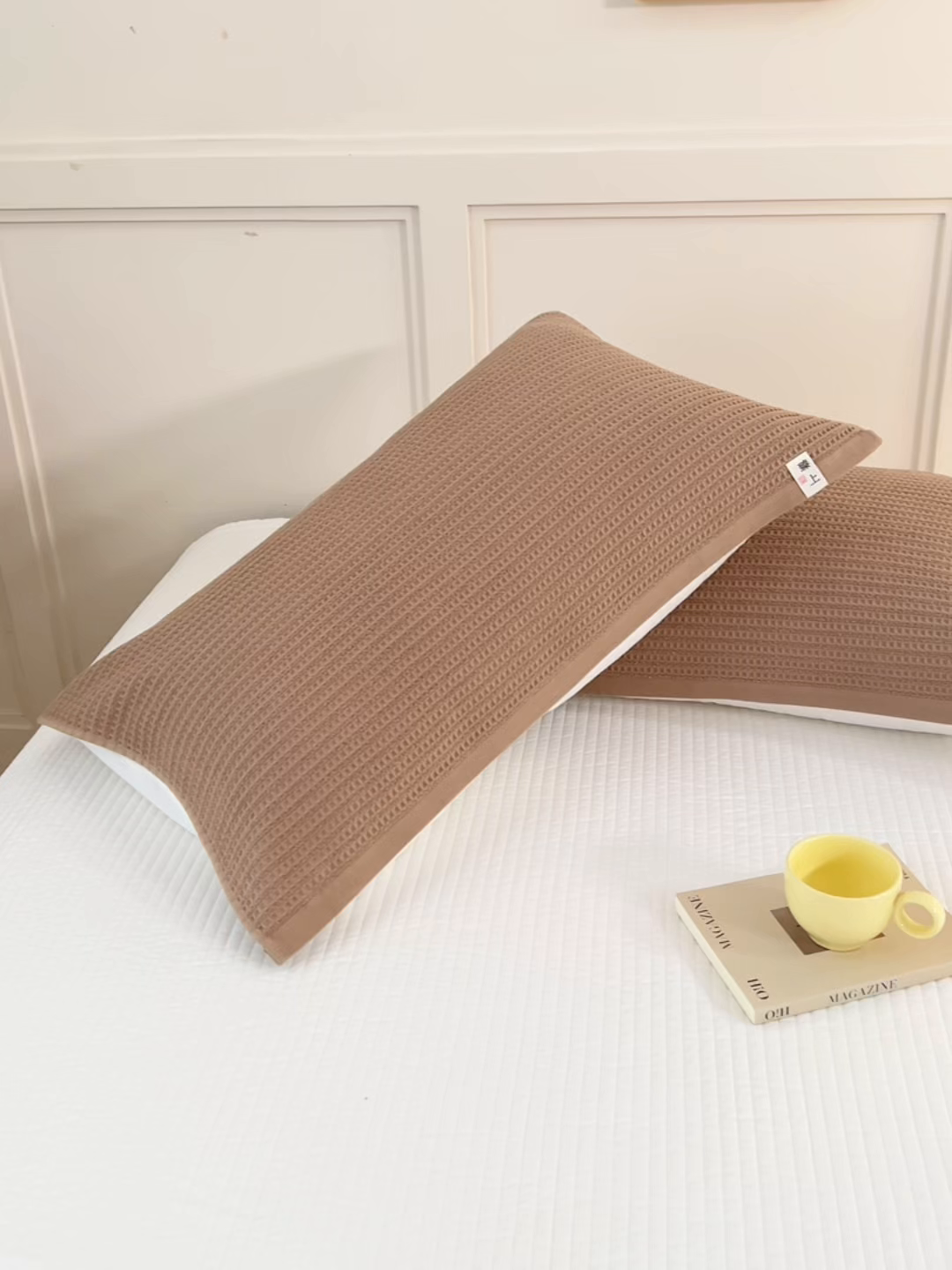 91家纺网 家纺一手货源 找家纺 悦然毛巾被 2025新款全棉纯棉蜂窝棉语单枕巾 枕巾单件 蜂窝棉语深咖 52x78cm枕巾一对