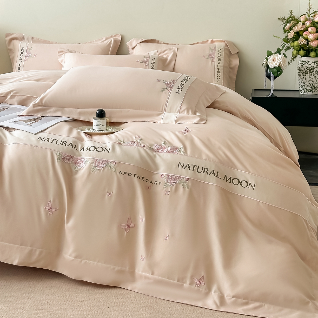 91家纺网 家纺一手货源 找家纺 遇见家居生活馆 2025新款亲肤棉刺绣四件套-花田里 花田里-香槟色