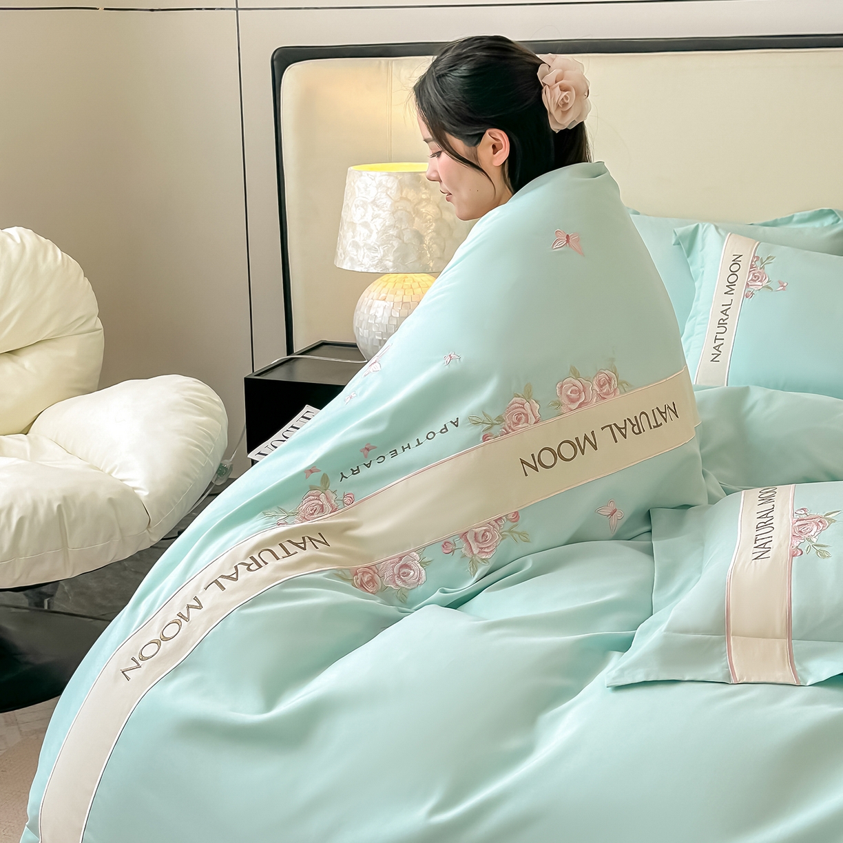 91家纺网 家纺一手货源 找家纺 遇见家居生活馆 2025新款亲肤棉刺绣四件套-花田里 花田里-冰清绿