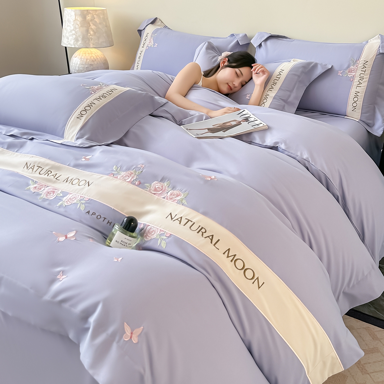 91家纺网 家纺一手货源 找家纺 遇见家居生活馆 2025新款亲肤棉刺绣四件套-花田里 花田里-香芋紫