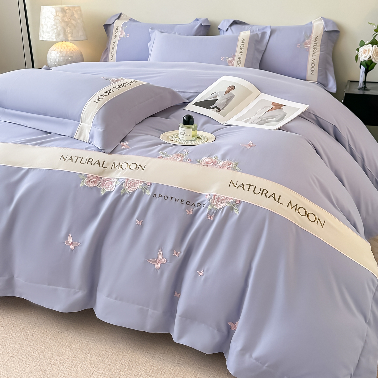 91家纺网 家纺一手货源 找家纺 遇见家居生活馆 2025新款亲肤棉刺绣四件套-花田里 花田里-香芋紫