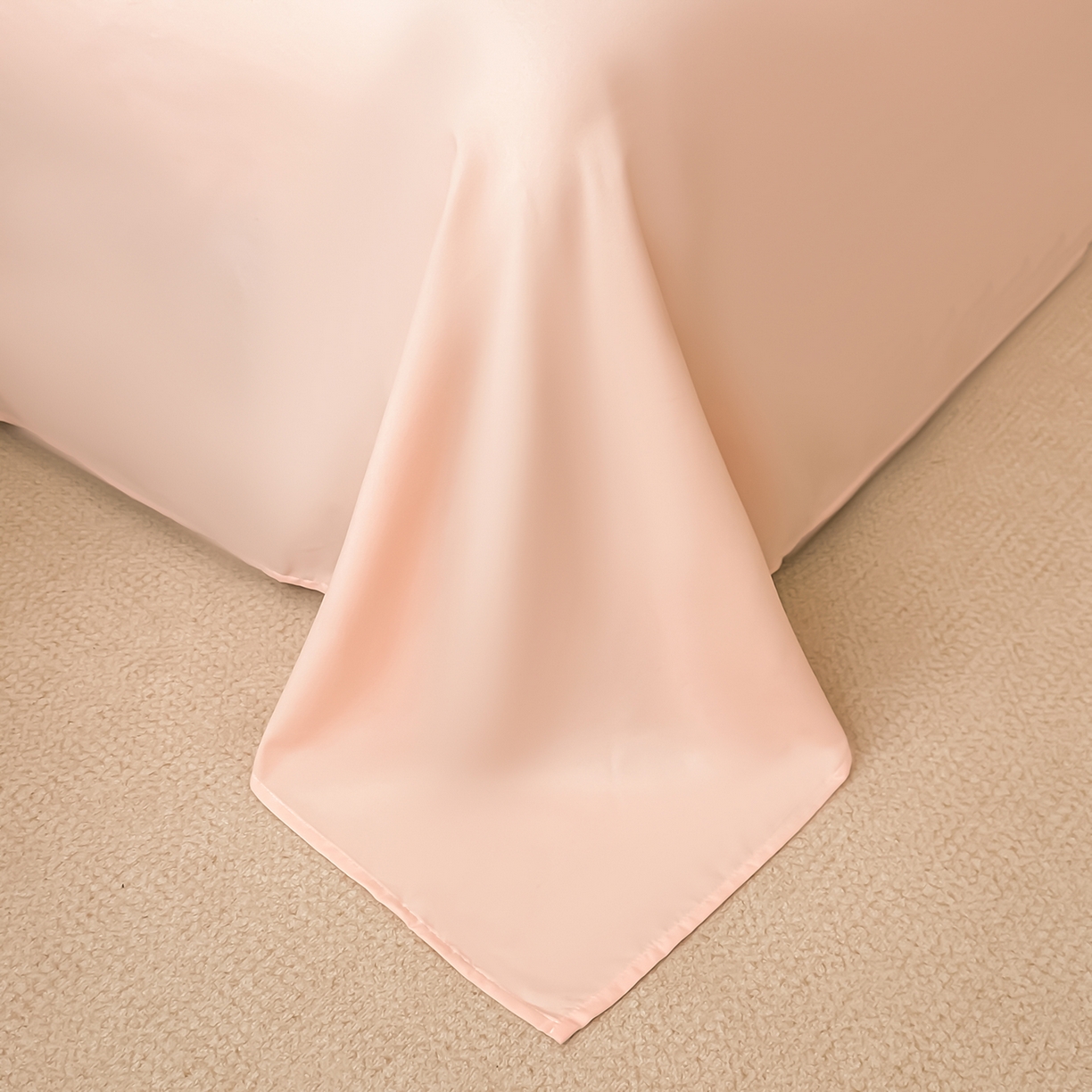 91家纺网 家纺一手货源 找家纺 遇见家居生活馆 2025新款亲肤棉刺绣四件套-花田里 花田里-樱花粉