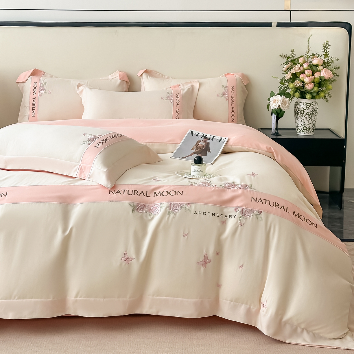 91家纺网 家纺一手货源 找家纺 遇见家居生活馆 2025新款亲肤棉刺绣四件套-花田里 花田里-白粉