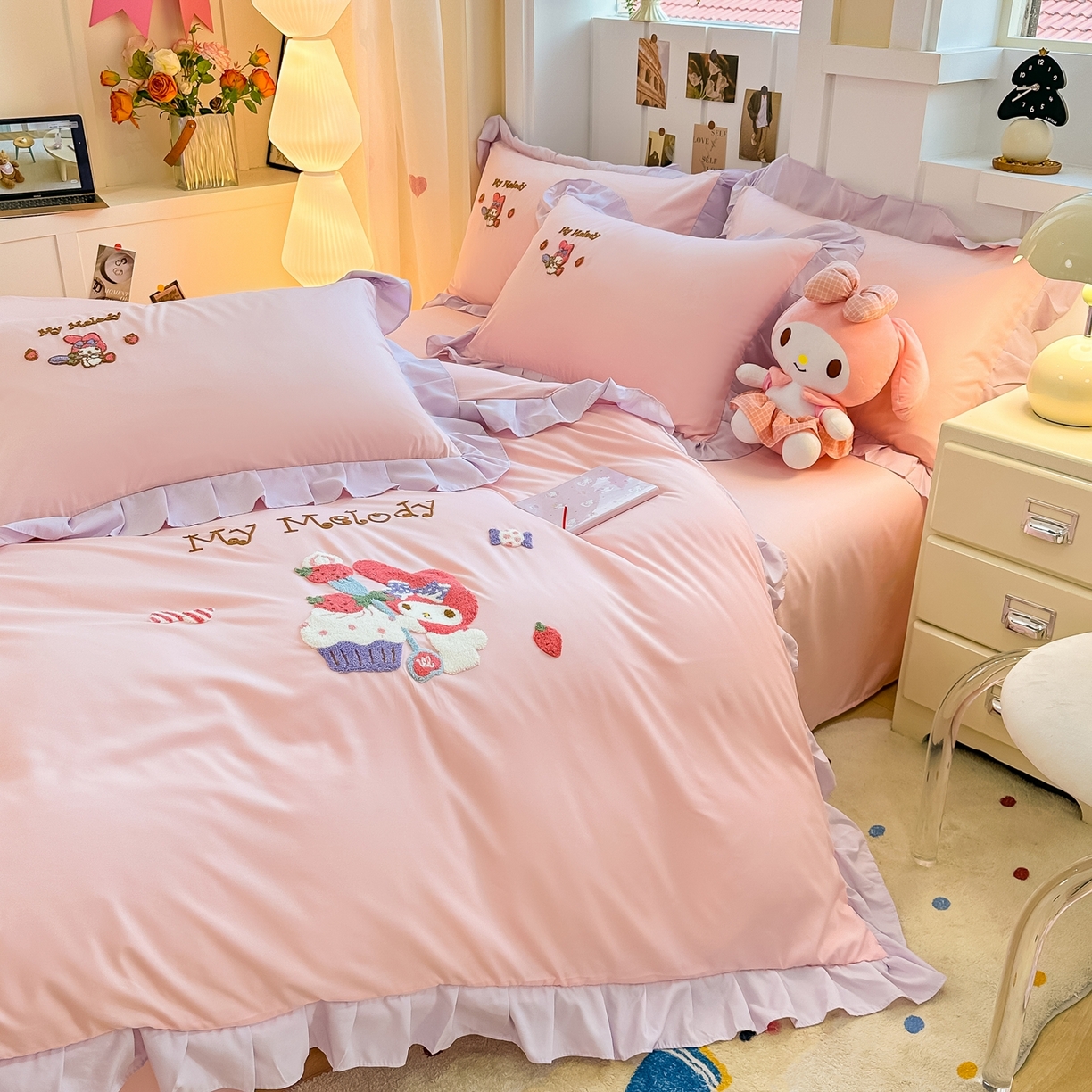 91家纺网 家纺一手货源 找家纺 博雅 2025春夏新款毛巾绣三丽鸥水洗棉花边四件套正版授权 毛巾绣-蛋糕美乐蒂