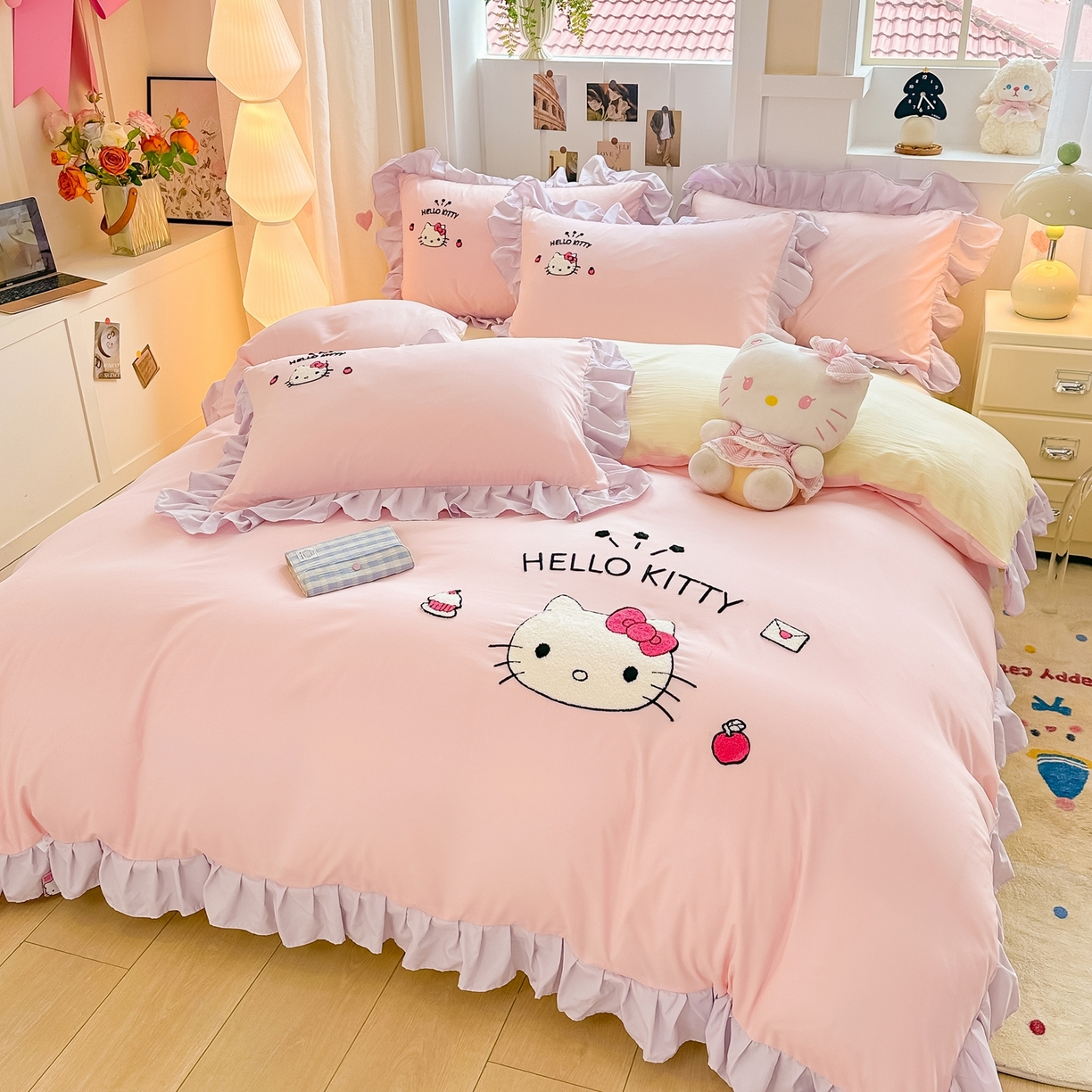 91家纺网 家纺一手货源 找家纺 博雅 2025春夏新款毛巾绣三丽鸥水洗棉花边四件套正版授权 毛巾绣-甜美KT猫