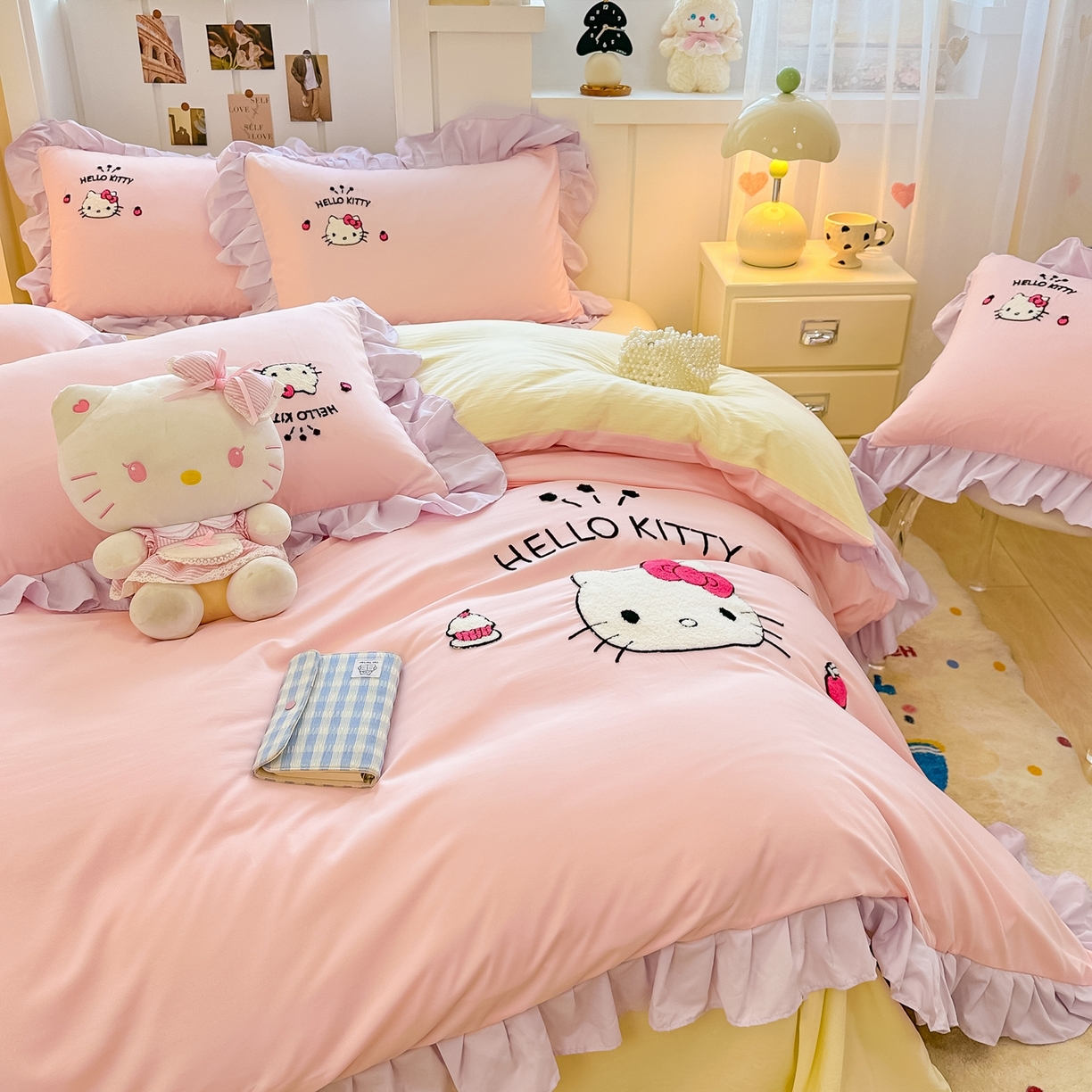 91家纺网 家纺一手货源 找家纺 博雅 2025春夏新款毛巾绣三丽鸥水洗棉花边四件套正版授权 毛巾绣-甜美KT猫