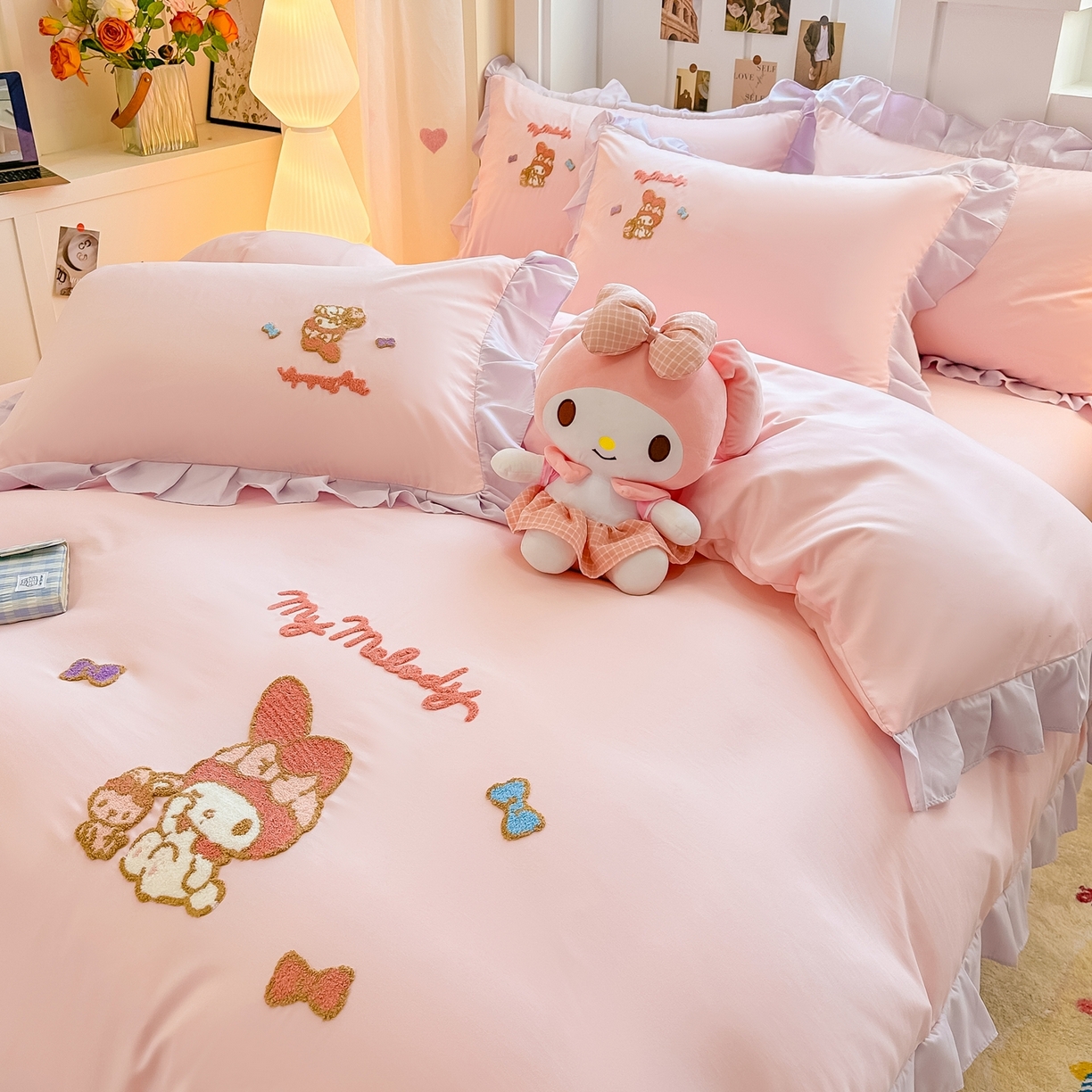 91家纺网 家纺一手货源 找家纺 博雅 2025春夏新款毛巾绣三丽鸥水洗棉花边四件套正版授权 毛巾绣-小兔美乐蒂