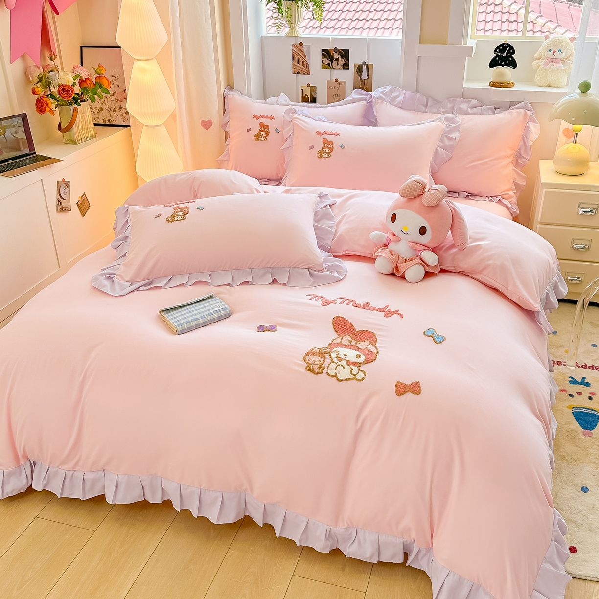 91家纺网 家纺一手货源 找家纺 博雅 2025春夏新款毛巾绣三丽鸥水洗棉花边四件套正版授权 毛巾绣-小兔美乐蒂