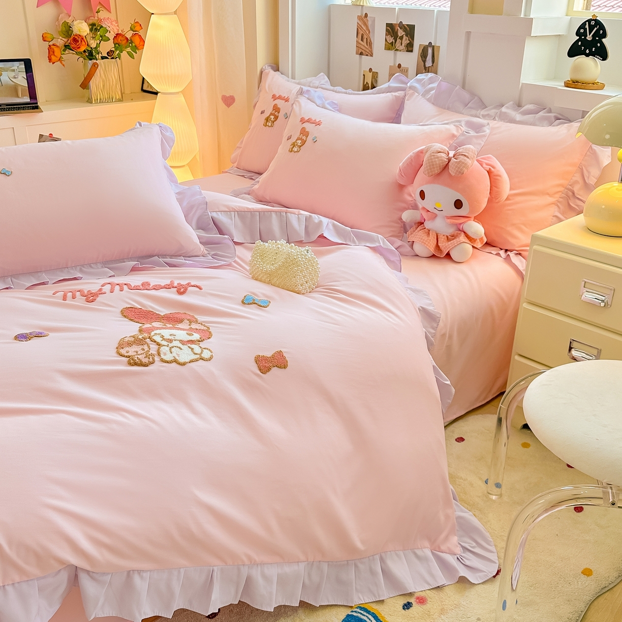 91家纺网 家纺一手货源 找家纺 博雅 2025春夏新款毛巾绣三丽鸥水洗棉花边四件套正版授权 毛巾绣-小兔美乐蒂