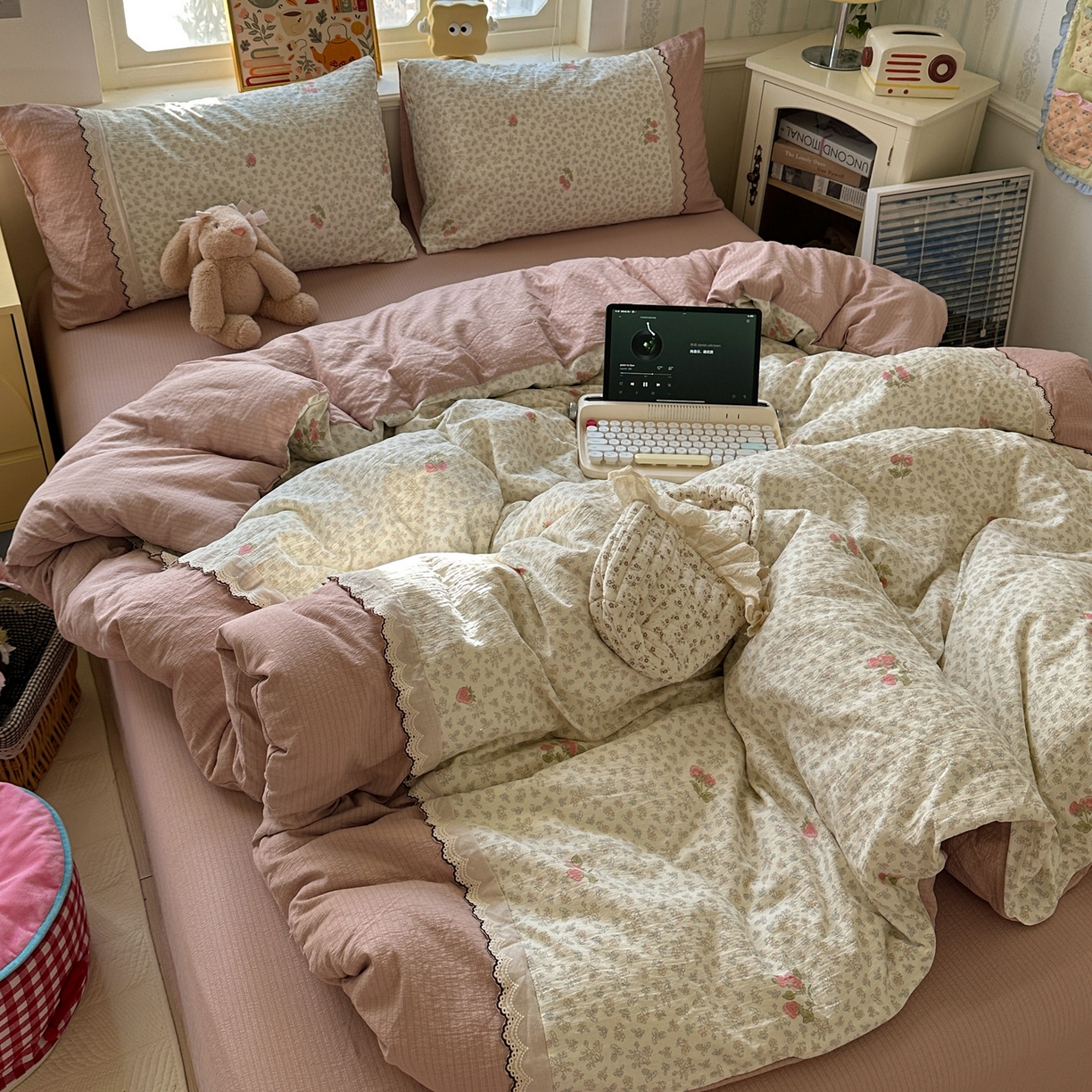 91家纺网 家纺一手货源 找家纺 （总）水墨江南 2025新款云感皱皱纱全棉花边四件套场景一