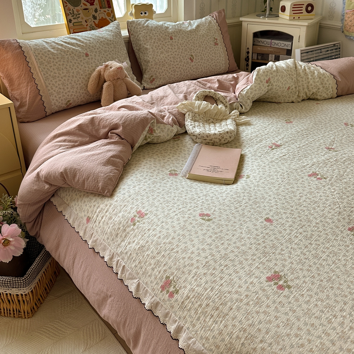 91家纺网 家纺一手货源 找家纺 （总）水墨江南 2025新款云感皱皱纱全棉花边四件套场景一