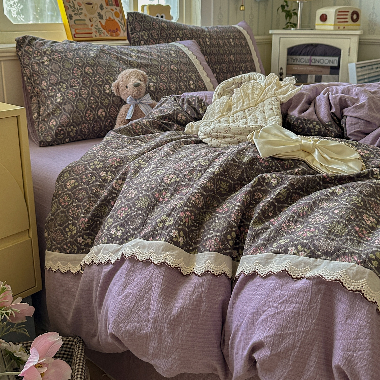 91家纺网 家纺一手货源 找家纺 水墨江南 2025新款云感皱皱纱全棉花边四件套场景一 花边款-秘境