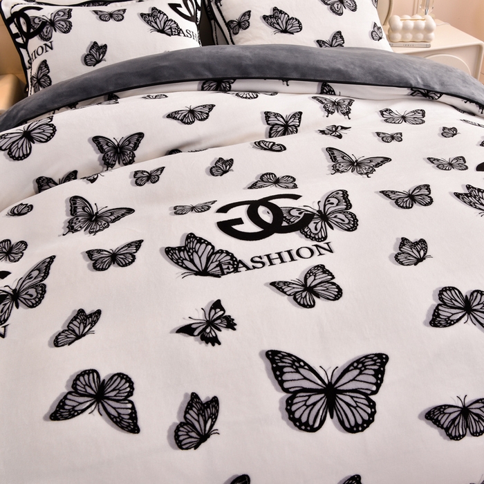 91家纺网 家纺一手货源 找家纺 绒宴2025新230克特厚款印花牛奶绒单被套法莱绒金貂被套单件 初遇