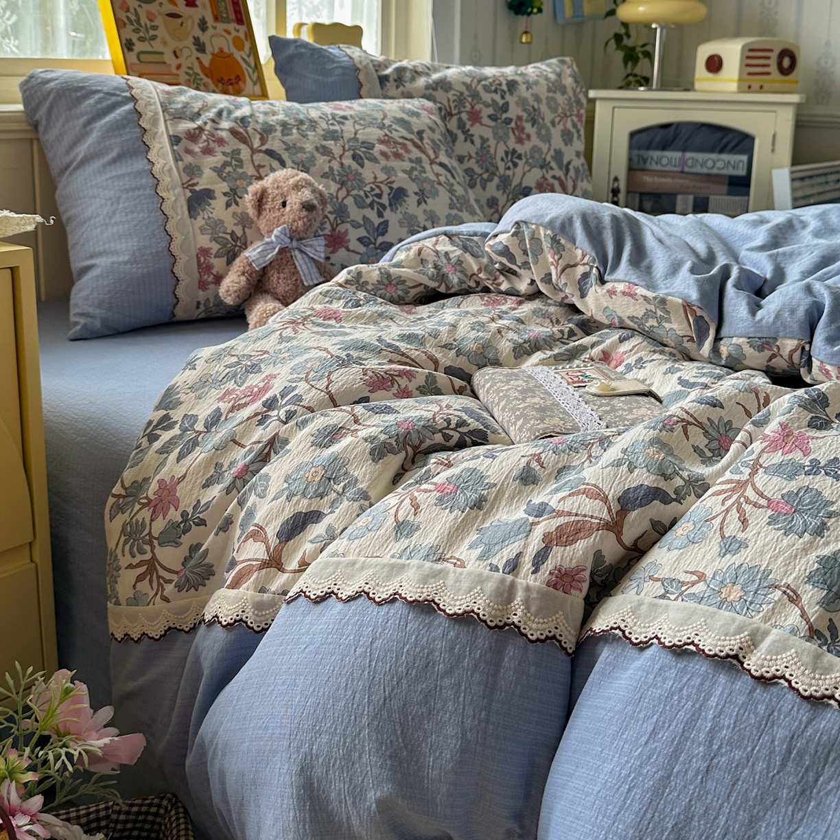 91家纺网 家纺一手货源 找家纺 水墨江南 2025新款云感皱皱纱全棉花边四件套场景一 花边款-繁花