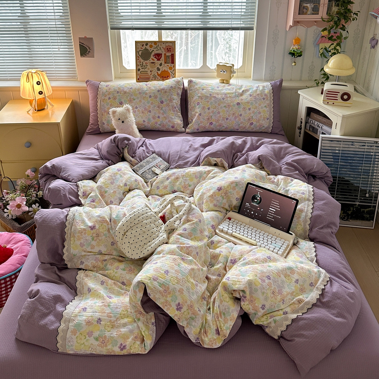 91家纺网 家纺一手货源 找家纺 水墨江南 2025新款云感皱皱纱全棉花边四件套场景一 花边款-花雨