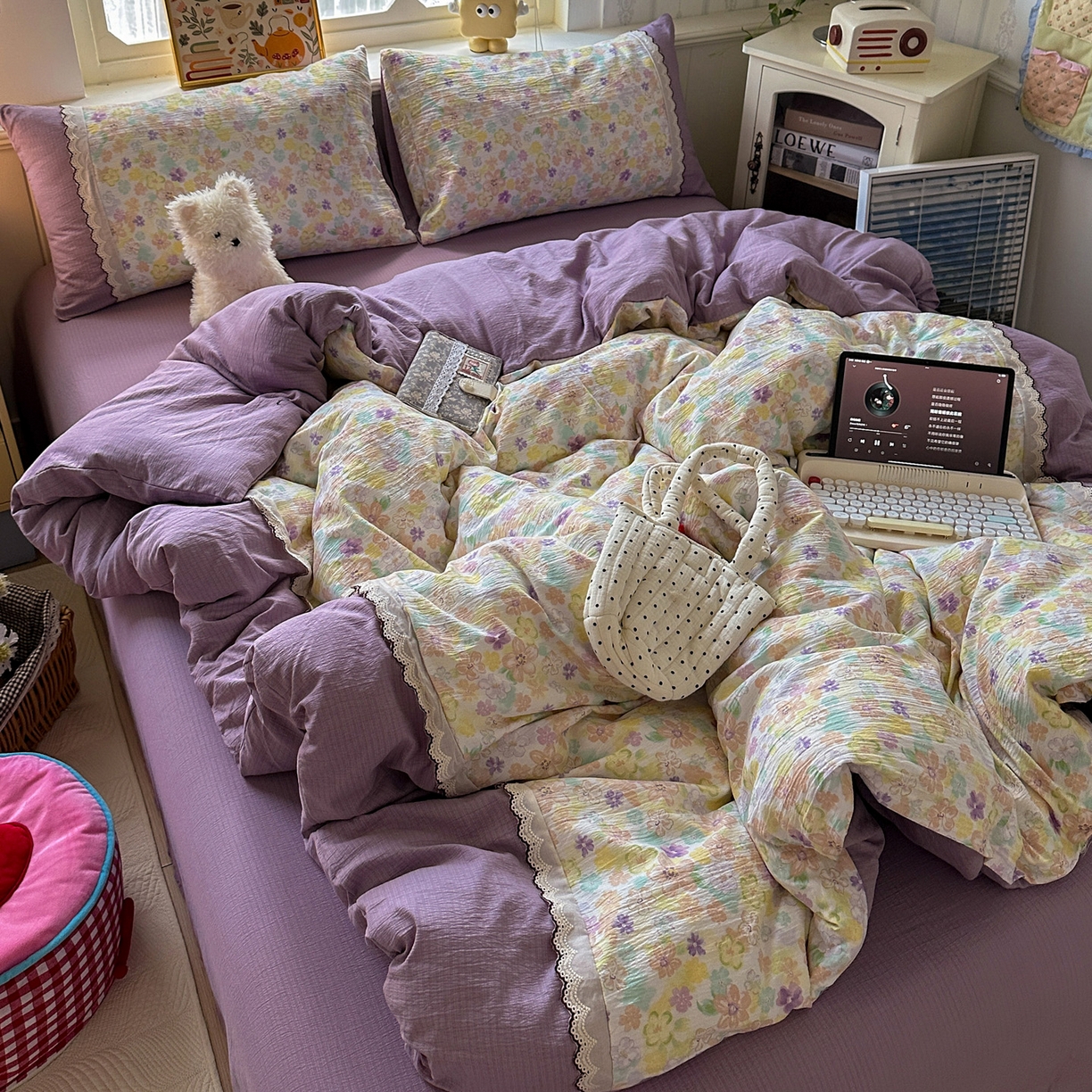 91家纺网 家纺一手货源 找家纺 水墨江南 2025新款云感皱皱纱全棉花边四件套场景一 花边款-花雨