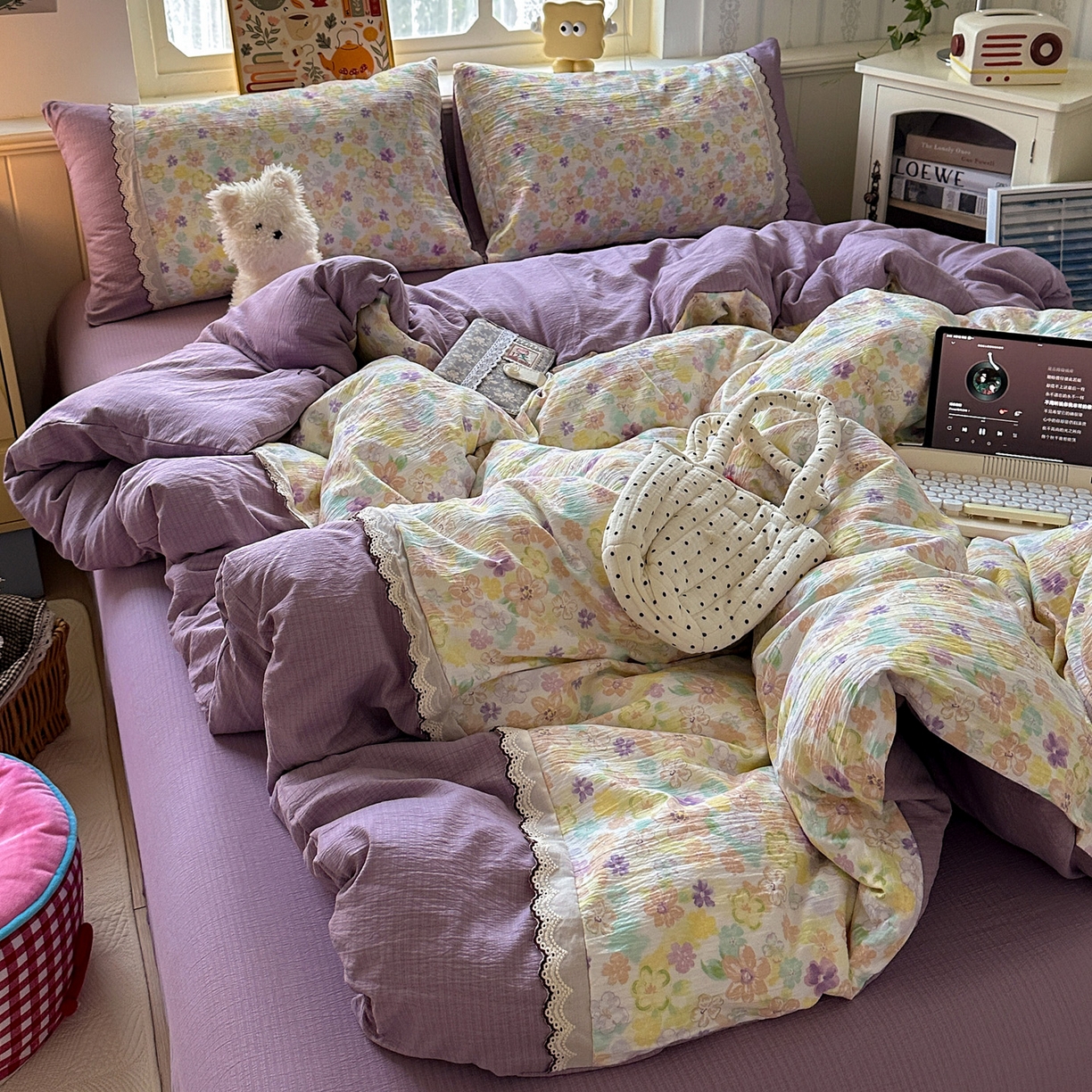 91家纺网 家纺一手货源 找家纺 水墨江南 2025新款云感皱皱纱全棉花边四件套场景一 花边款-花雨