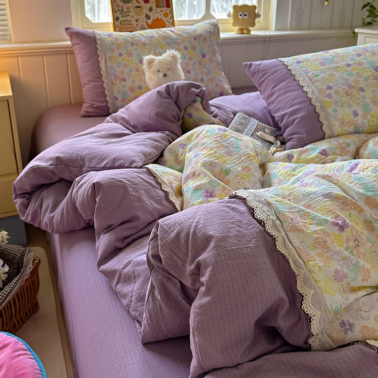 91家纺网 家纺一手货源 找家纺 水墨江南 2025新款云感皱皱纱全棉花边四件套场景一 花边款-花雨