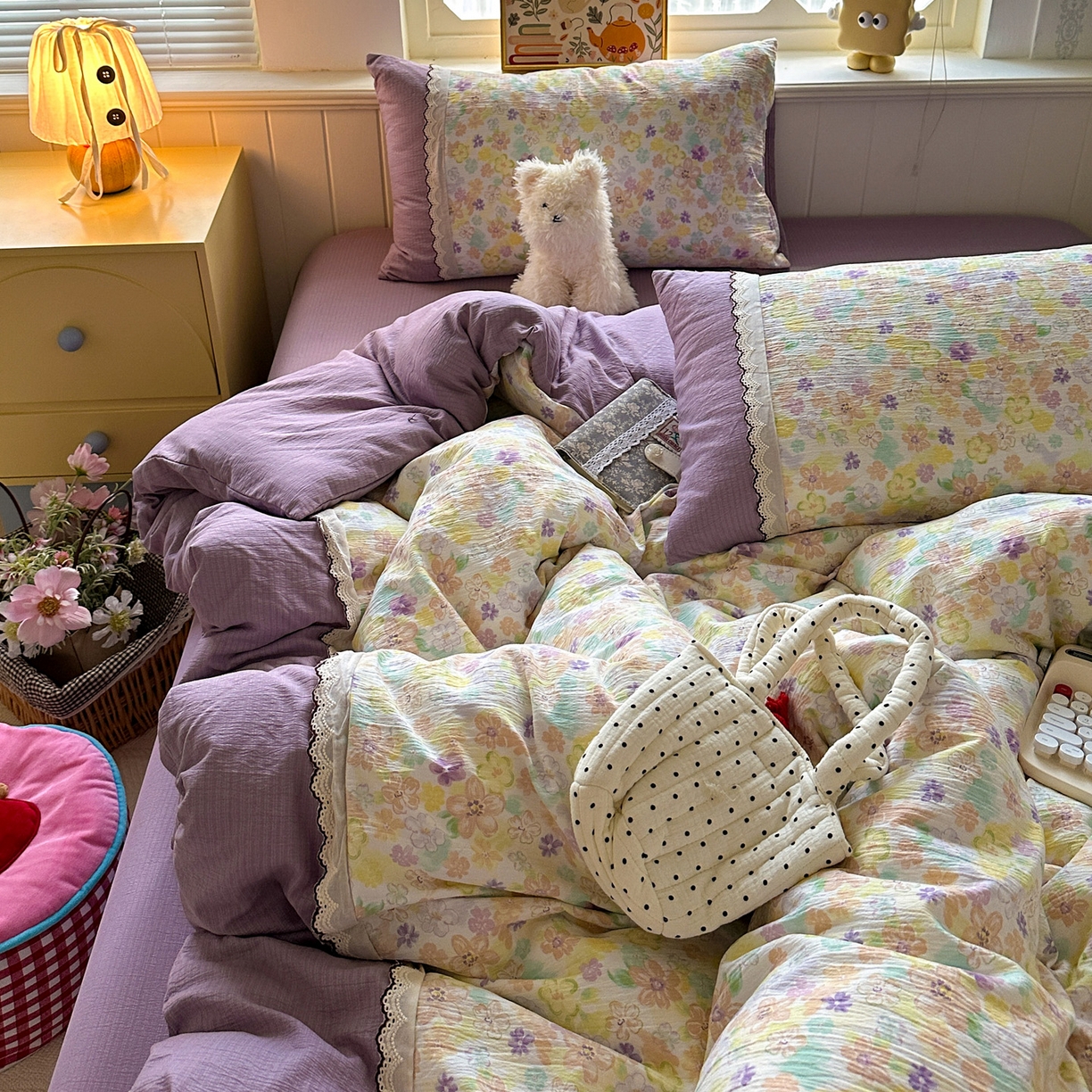 91家纺网 家纺一手货源 找家纺 水墨江南 2025新款云感皱皱纱全棉花边四件套场景一 花边款-花雨