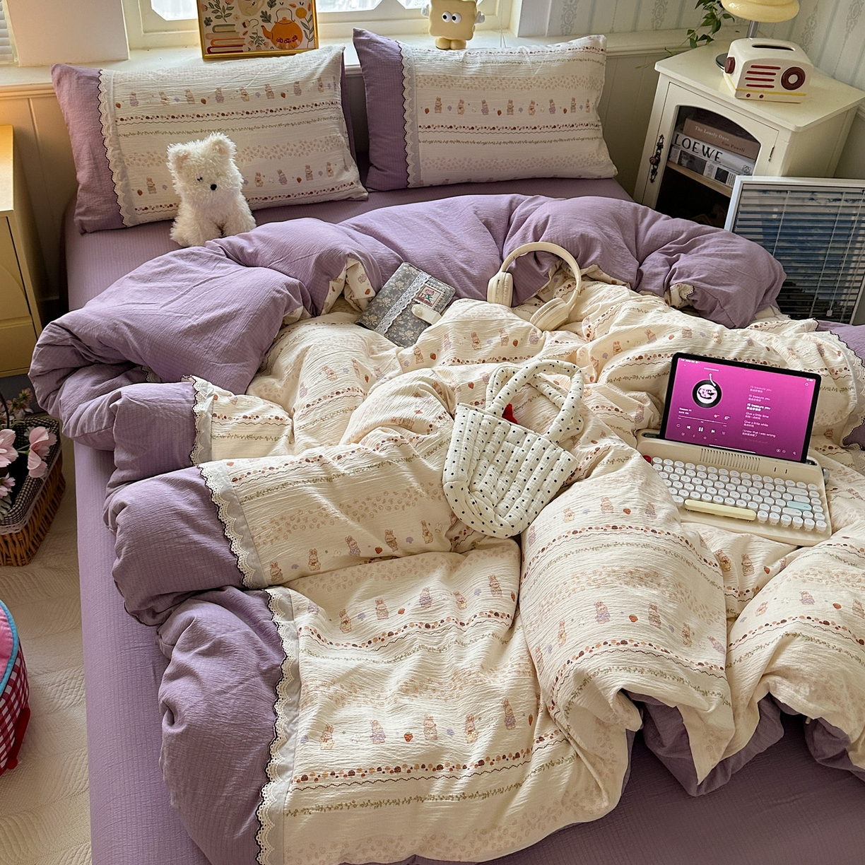 91家纺网 家纺一手货源 找家纺 水墨江南 2025新款云感皱皱纱全棉花边四件套场景一 花边款-快乐小兔