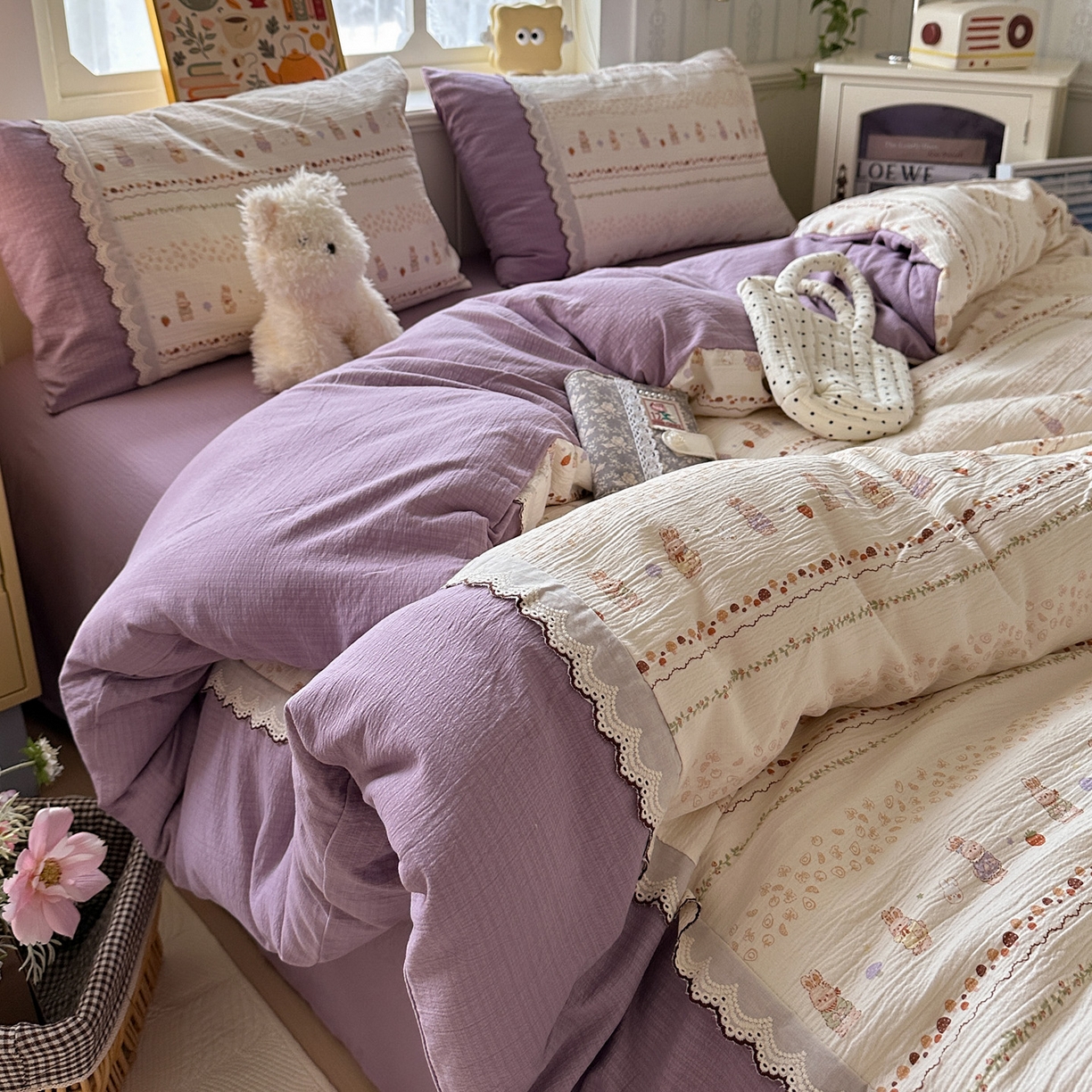 91家纺网 家纺一手货源 找家纺 水墨江南 2025新款云感皱皱纱全棉花边四件套场景一 花边款-快乐小兔