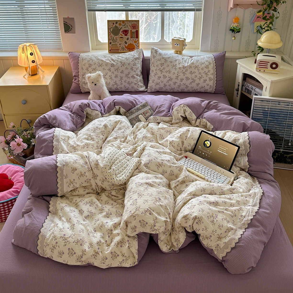 91家纺网 家纺一手货源 找家纺 水墨江南 2025新款云感皱皱纱全棉花边四件套场景一 花边款-浪漫花枝