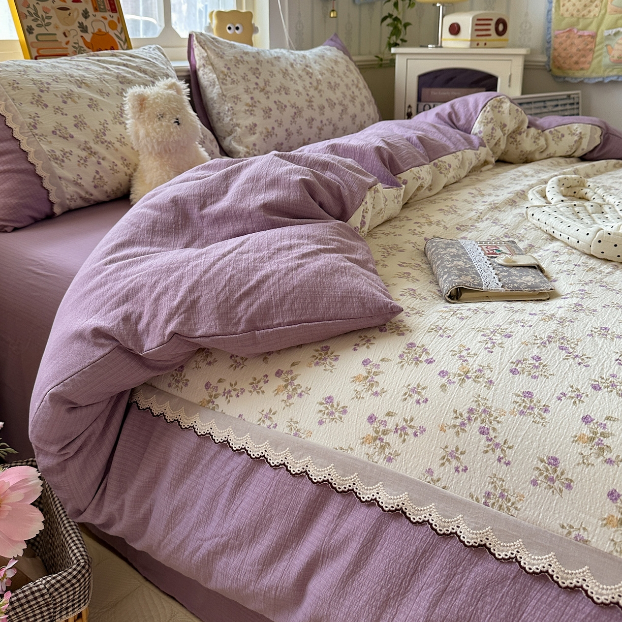 91家纺网 家纺一手货源 找家纺 水墨江南 2025新款云感皱皱纱全棉花边四件套场景一 花边款-浪漫花枝