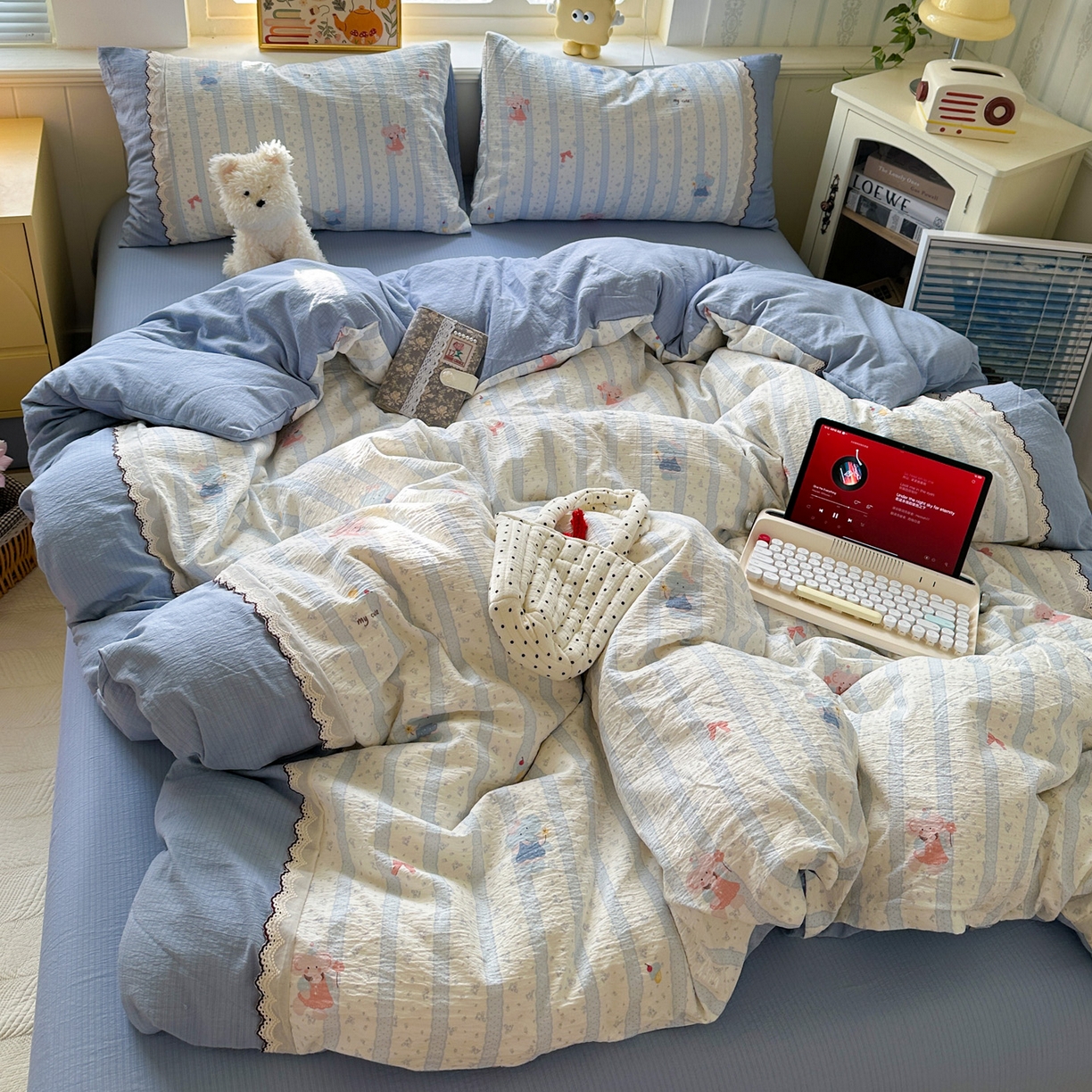 91家纺网 家纺一手货源 找家纺 水墨江南 2025新款云感皱皱纱全棉花边四件套场景一 花边款-绒绒象