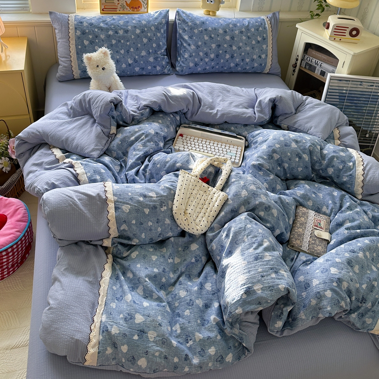 91家纺网 家纺一手货源 找家纺 水墨江南 2025新款云感皱皱纱全棉花边四件套场景一 花边款-小确幸