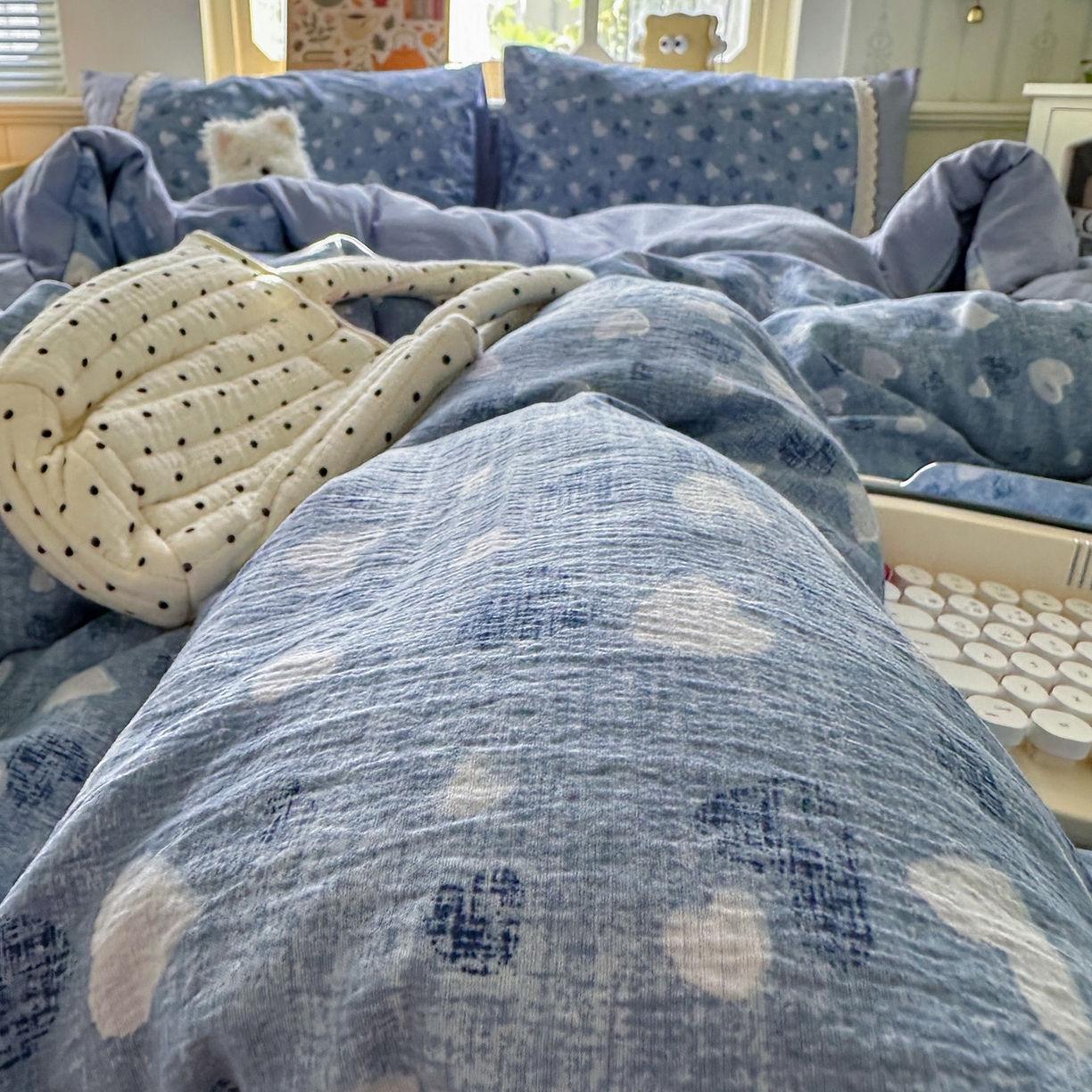 91家纺网 家纺一手货源 找家纺 水墨江南 2025新款云感皱皱纱全棉花边四件套场景一 花边款-小确幸