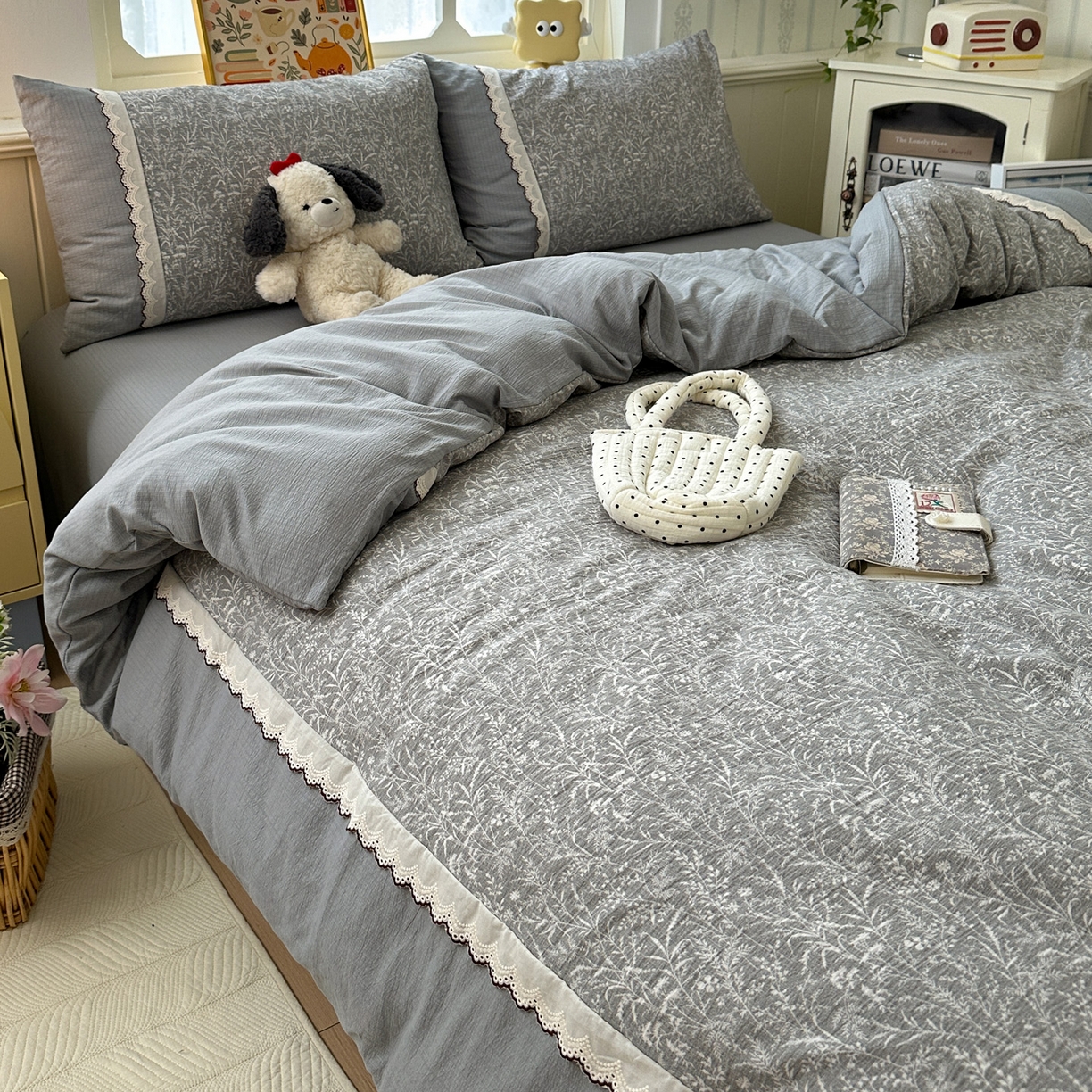 91家纺网 家纺一手货源 找家纺 水墨江南 2025新款云感皱皱纱全棉花边四件套场景一 花边款-枝蔓