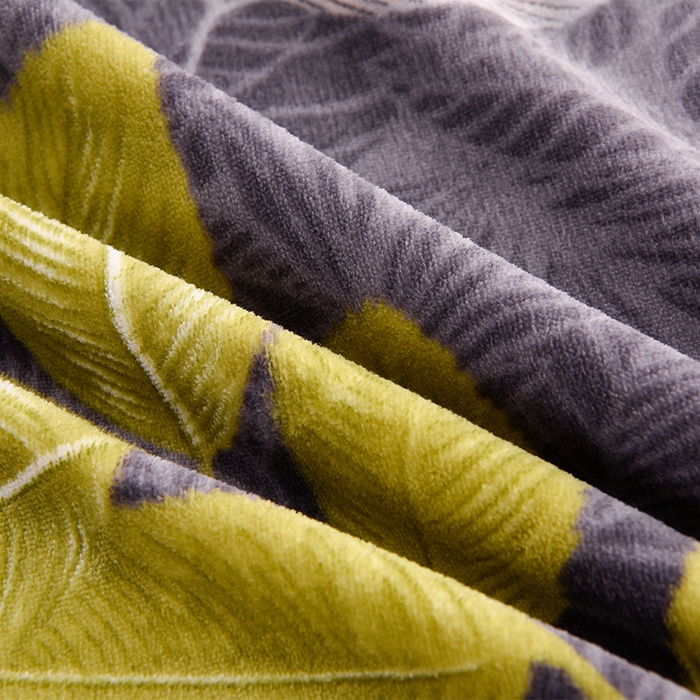 91家纺网 家纺一手货源 找家纺 绒宴2025新230克特厚款印花牛奶绒单被套法莱绒金貂被套单件 梦与千寻