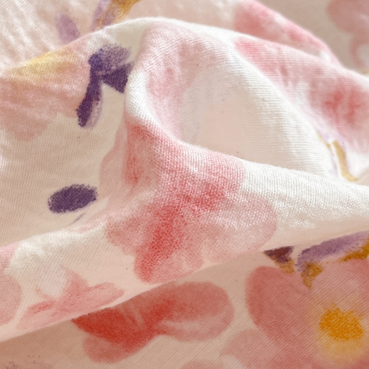 91家纺网 家纺一手货源 找家纺 （总）格真 2025秋冬新款110克高克重提花加厚皱皱纱双层纱四件套双面印花