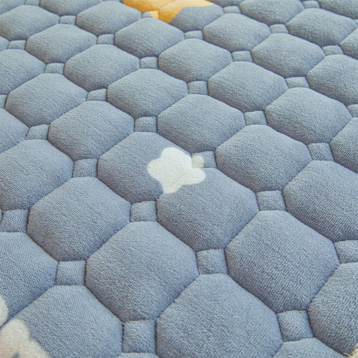 91家纺网 家纺一手货源 找家纺 （总）雯豆家纺 2025新款牛奶绒床垫床护垫学生床褥子宿舍印花床褥铺底