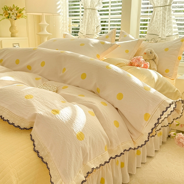 91家纺网 家纺一手货源 找家纺 韩约家纺 2025新款全棉纯棉镂空双色刺绣花边法式床盖款棉麻四件套 波波奶油黄