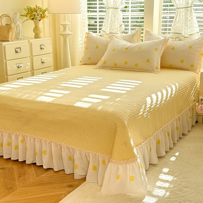 91家纺网 家纺一手货源 找家纺 韩约家纺 2025新款全棉纯棉镂空双色刺绣花边法式床盖款棉麻四件套 波波奶油黄