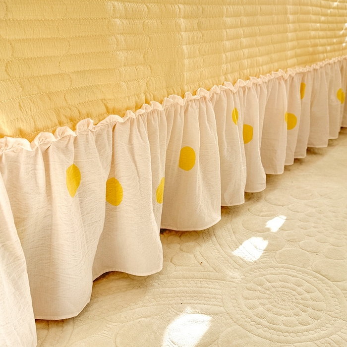 91家纺网 家纺一手货源 找家纺 韩约家纺 2025新款全棉纯棉镂空双色刺绣花边法式床盖款棉麻四件套 波波奶油黄