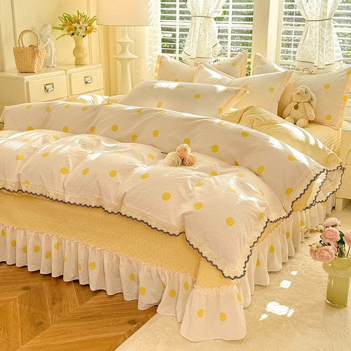 91家纺网 家纺一手货源 找家纺 韩约家纺 2025新款全棉纯棉镂空双色刺绣花边法式床盖款棉麻四件套 波波奶油黄