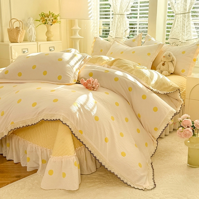 91家纺网 家纺一手货源 找家纺 韩约家纺 2025新款全棉纯棉镂空双色刺绣花边法式床盖款棉麻四件套 波波奶油黄