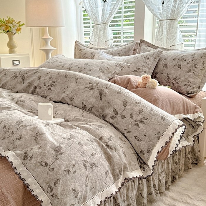 91家纺网 家纺一手货源 找家纺 韩约家纺 2025新款全棉纯棉镂空双色刺绣花边法式床盖款棉麻四件套 梵婷