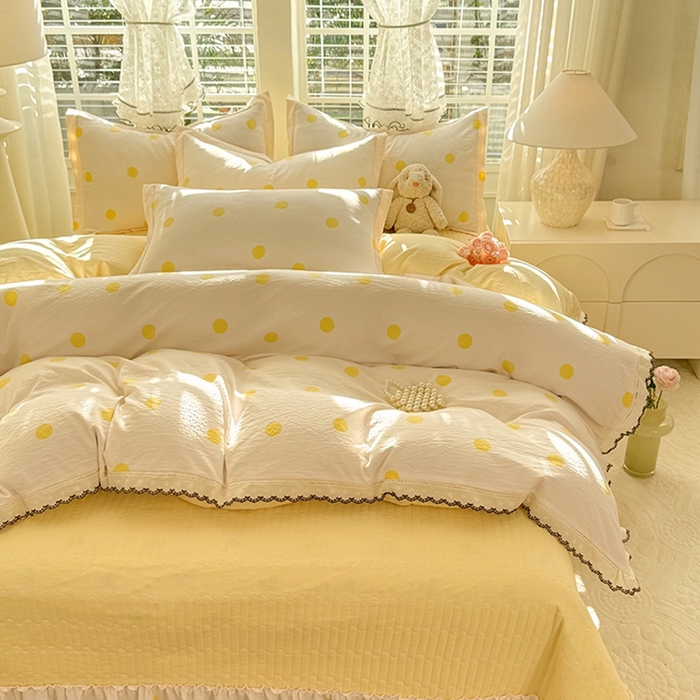 91家纺网 家纺一手货源 找家纺 韩约家纺 2025新款全棉纯棉镂空双色刺绣花边法式床盖款棉麻四件套 波波奶油黄