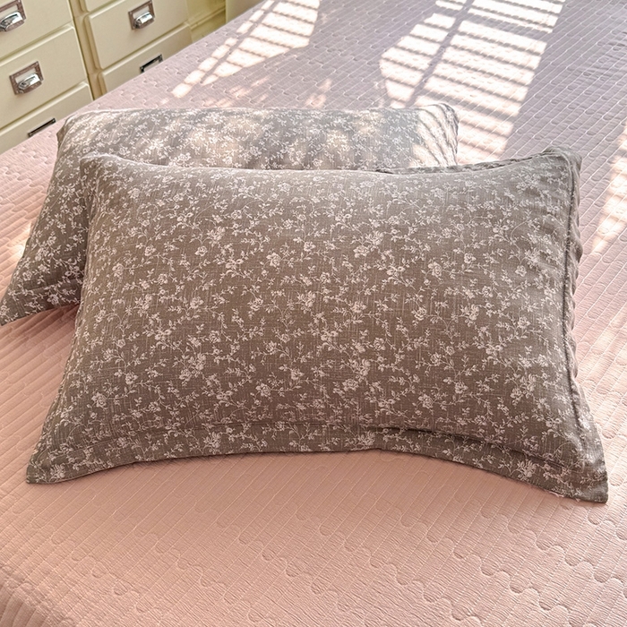 91家纺网 家纺一手货源 找家纺 韩约家纺 2025新款全棉纯棉镂空双色刺绣花边法式床盖款棉麻四件套 朝歌