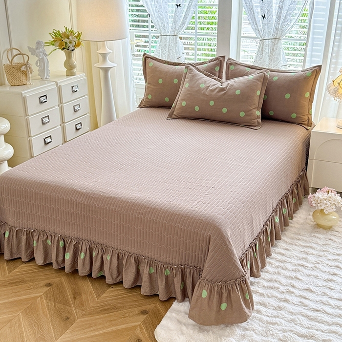 91家纺网 家纺一手货源 找家纺 韩约家纺 2025新款全棉纯棉镂空双色刺绣花边法式床盖款棉麻四件套 波波绿