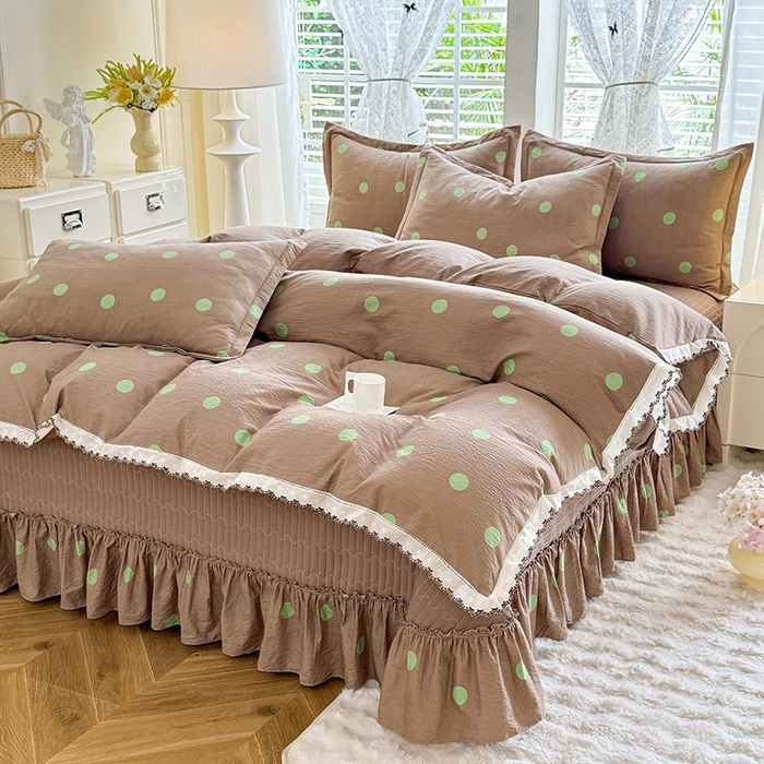 91家纺网 家纺一手货源 找家纺 韩约家纺 2025新款全棉纯棉镂空双色刺绣花边法式床盖款棉麻四件套 波波绿