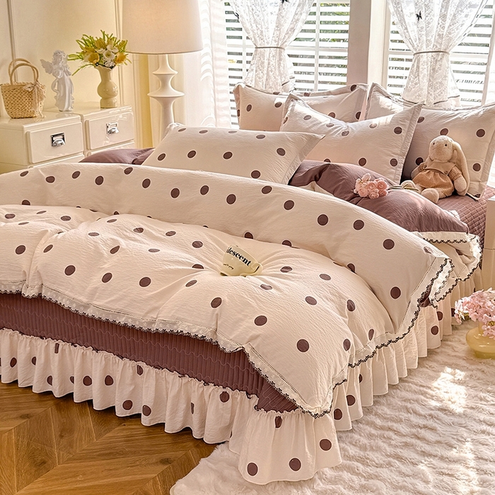 91家纺网 家纺一手货源 找家纺 韩约家纺 2025新款全棉纯棉镂空双色刺绣花边法式床盖款棉麻四件套 波波咖