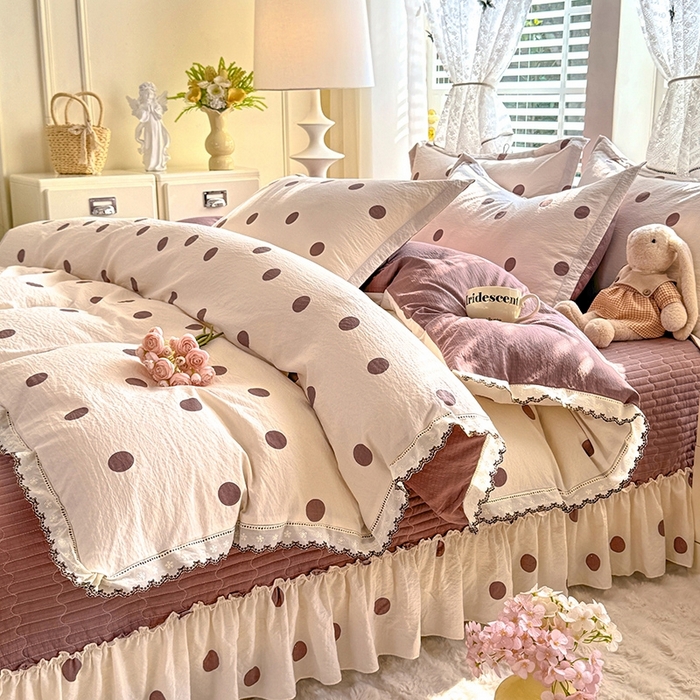 91家纺网 家纺一手货源 找家纺 韩约家纺 2025新款全棉纯棉镂空双色刺绣花边法式床盖款棉麻四件套 波波咖