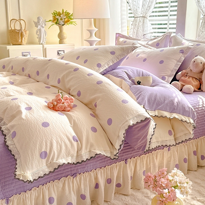 91家纺网 家纺一手货源 找家纺 韩约家纺 2025新款全棉纯棉镂空双色刺绣花边法式床盖款棉麻四件套 波波紫