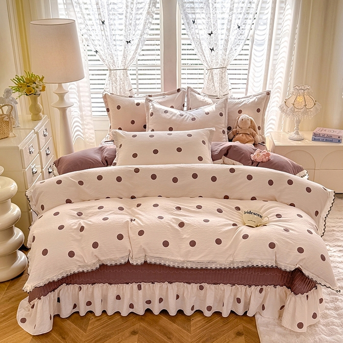 91家纺网 家纺一手货源 找家纺 韩约家纺 2025新款全棉纯棉镂空双色刺绣花边法式床盖款棉麻四件套 波波咖