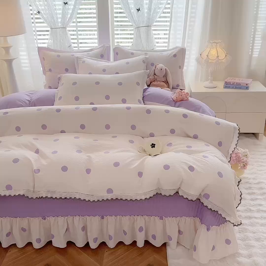 91家纺网 家纺一手货源 找家纺 韩约家纺 2025新款全棉纯棉镂空双色刺绣花边法式床盖款棉麻四件套 波波紫