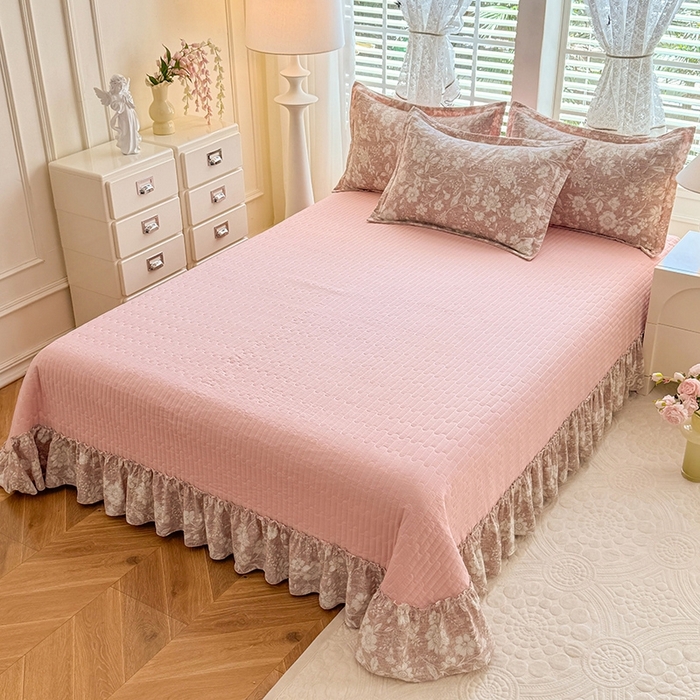 91家纺网 家纺一手货源 找家纺 韩约家纺 2025新款全棉纯棉镂空双色刺绣花边法式床盖款棉麻四件套 朵媞